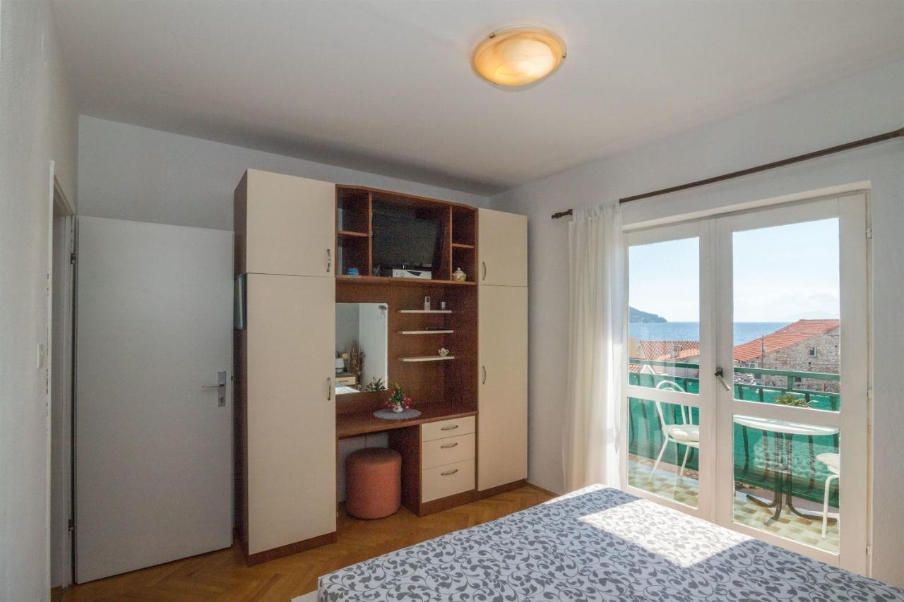 Apartments Tolj Igrane Bagian luar foto